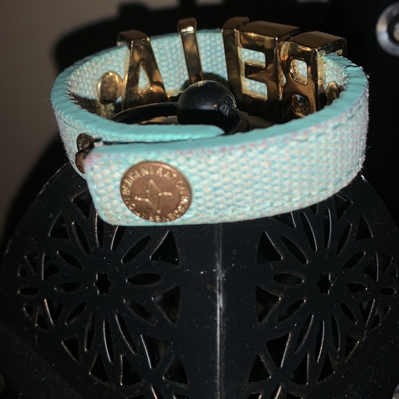 BCBGeneration Metalic BELLA Affirmation Bracelet - Picture 5 of 9